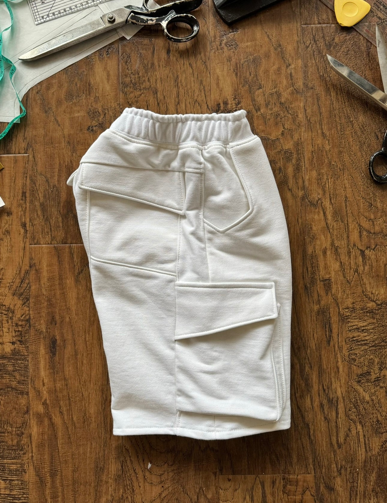 SNOW SHORTS